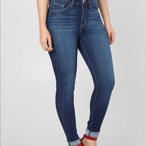 KanCan Ultra High Rise with contoured waist!